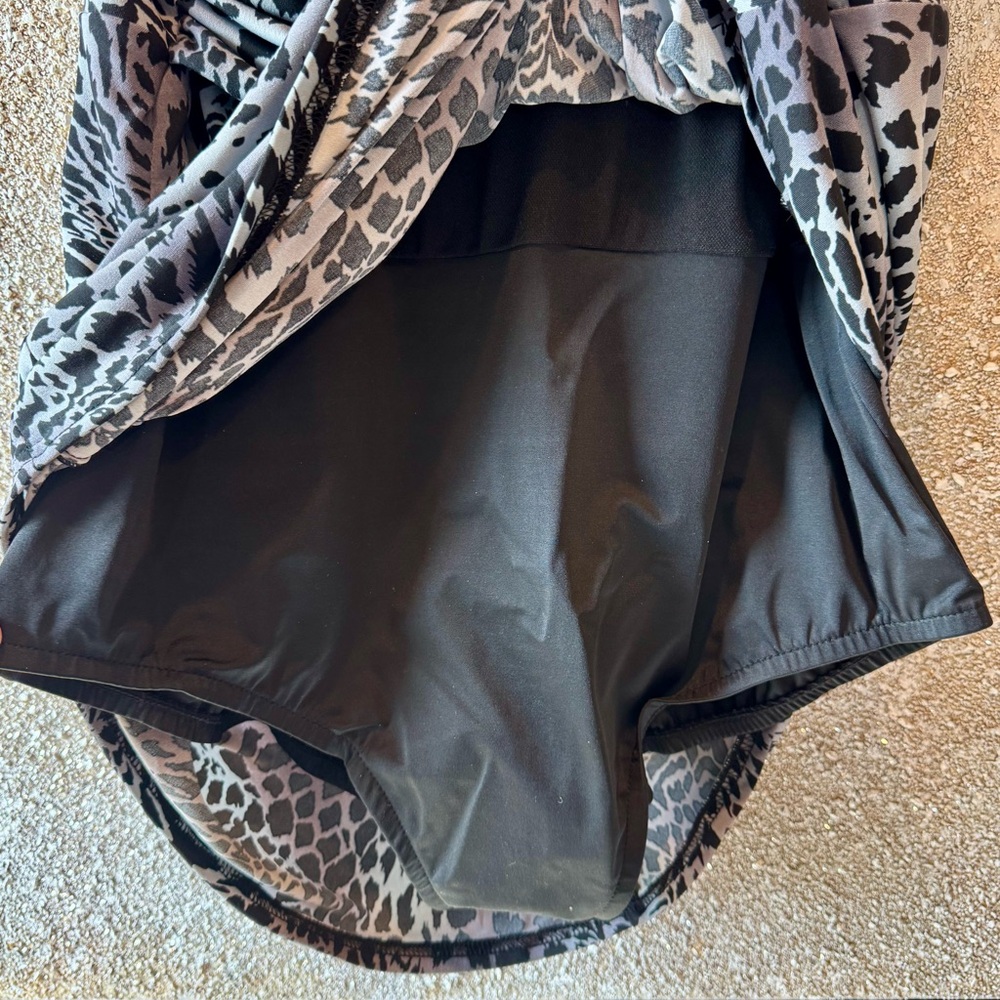 Catalina Suddenly Slim Black/Grey Swimsuit Dress. - Picture 3 of 6
